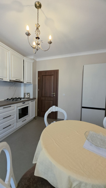 Apartament 3 camere Calea București 