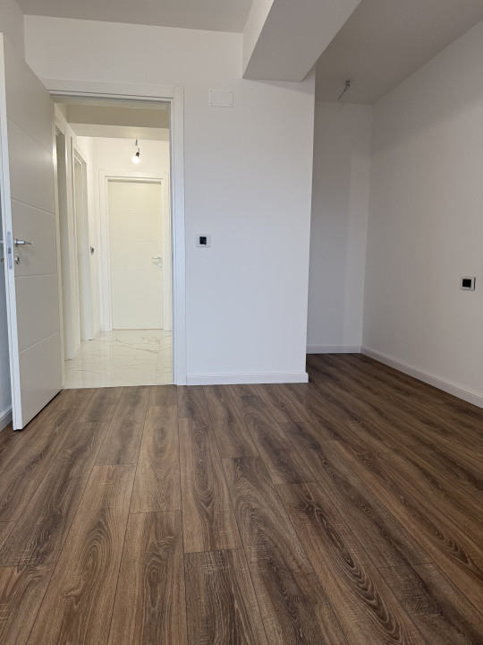 Apartament 3 camere Bloc Nou