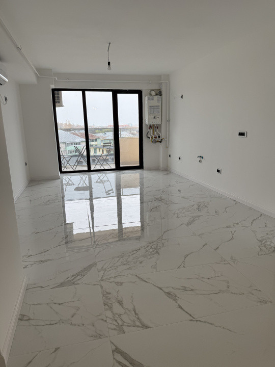 Apartament 3 camere Bloc Nou