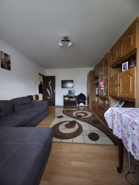 Apartament 2 camere decomandat Rovine 