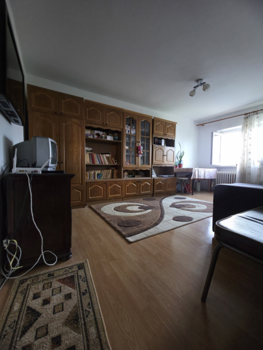 Apartament 2 camere decomandat Rovine 