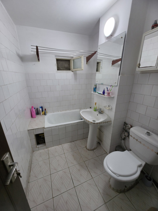 Apartament 2 camere decomandat Rovine 