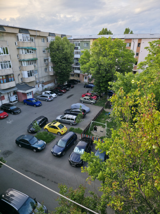Apartament 2 camere decomandat Rovine 