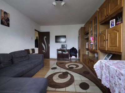 Apartament 2 camere decomandat Rovine 